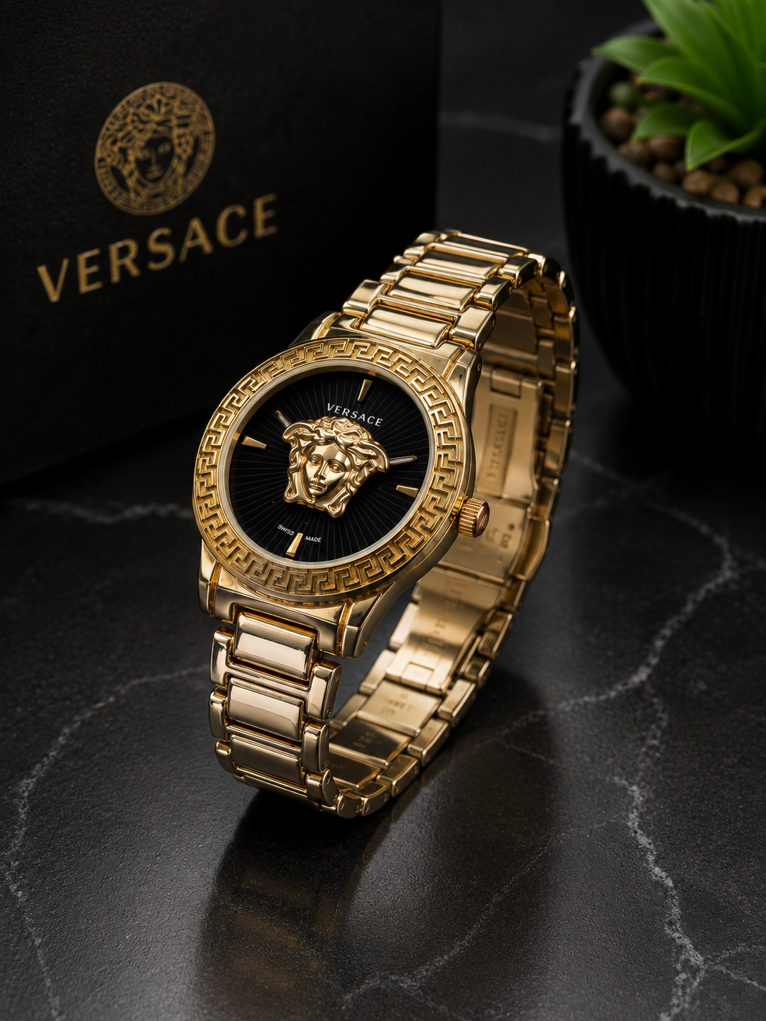 Premium Golden Ladies Watch - Image 3