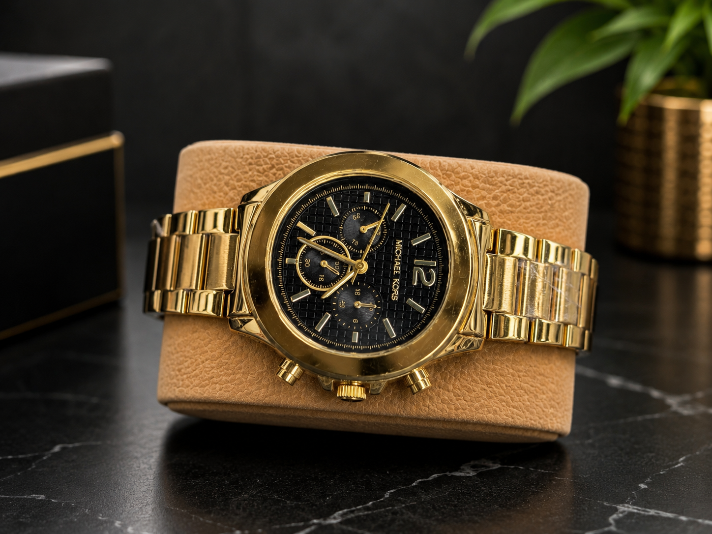 Women’s Black Golden Watch - Image 4