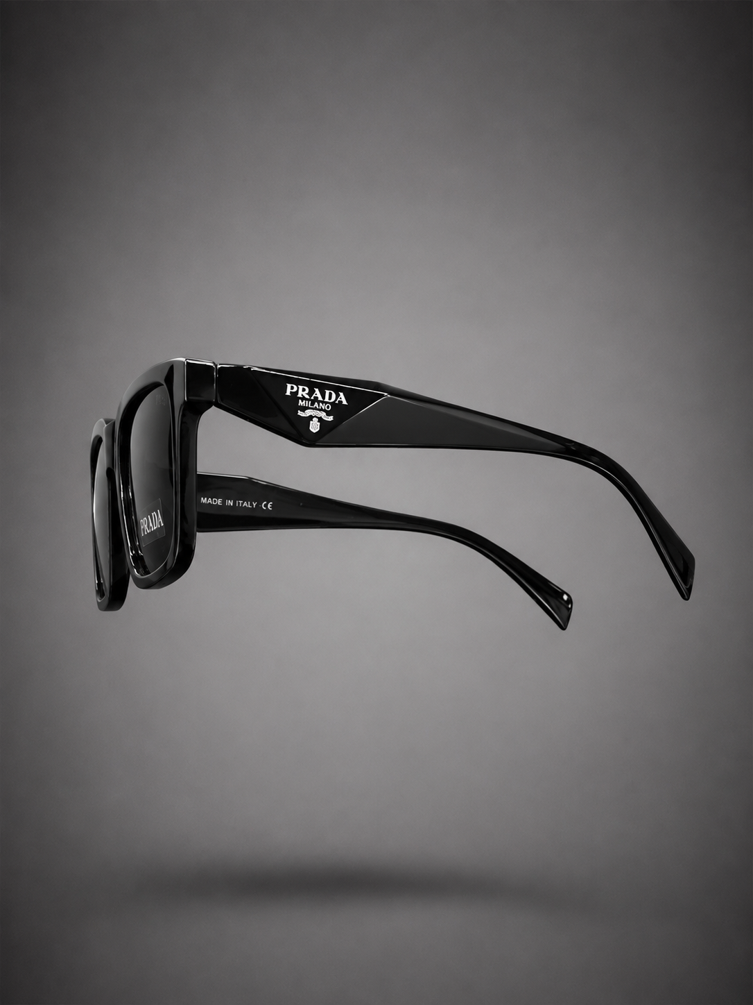 Classic Black Square Sunglasses - Image 3